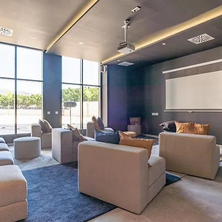 Apartment Skyline Iii Pool & Coworking By Ele Malaga