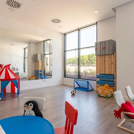 Apartament Skyline Iii Pool & Coworking By Ele